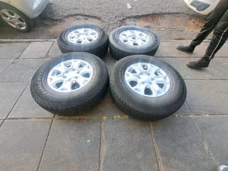 A set of 16inch ford ranger rims and continental tyres like 95% thread life