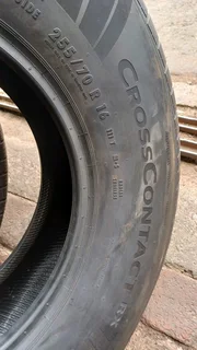 A set of 255/70/16 cross contact.  Continental tyres like new