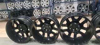 18inch legend RS mags like new