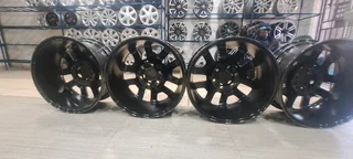 18inch legend RS mags like new