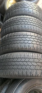 5x265/65/17 Bridgestone Dueler.  Tyres are like 90 to 95% thread life