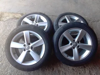 16inch polo mags and continental tyres