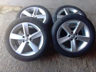 16inch polo mags and continental tyres