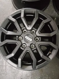 17 inch clea as good as new original FORD raptor mag rims