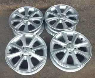 Original 14 inch Hyundai i10 mag rims for sale. Leave your whatsapp number if interested.