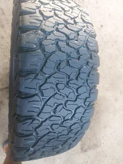 1x 265/60/18 bfgoodrich