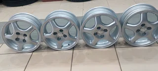 14inch set of toyota rims 4/100