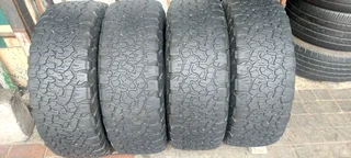 4x 265/65/18 BF Goodrich tyres white wall