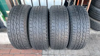4×285/65/17 bakkies tyres  kumho adventure