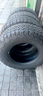 4x 285/70/17 BF goodrich