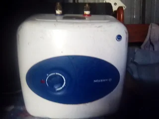 Ariston instant hot water geyser 10 litre capacity