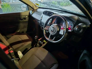 I&#39;m selling my Renault Kwid very fresh