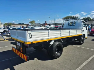 JMC CARRING TRUCK FOR SALE IN VERY GOOD CONDITIONS 2015 MODEL DIESEL