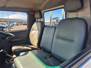 JMC CARRING TRUCK FOR SALE IN VERY GOOD CONDITIONS 2015 MODEL DIESEL