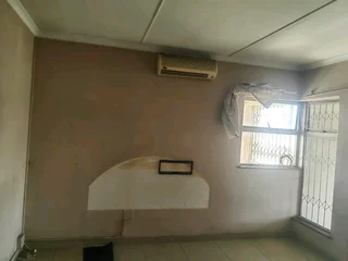 Room to rent at 385 kennedy road claire hills Durban kzn