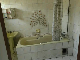Room to rent at 385 kennedy road claire hills Durban kzn