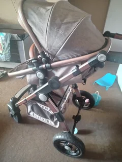 Stroller-Lova -for sale  -R2800