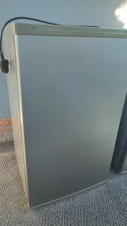 Hisense bar fridge (Please read description)