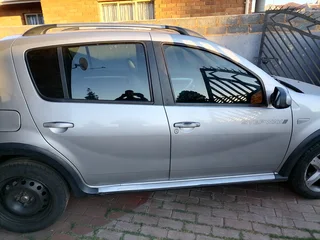 2011 Renault Sandero Hatchback