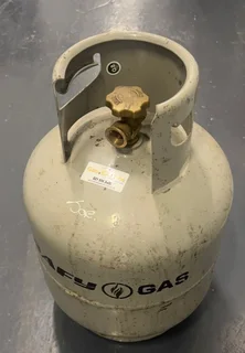 Couch, bed , Gass n microwave