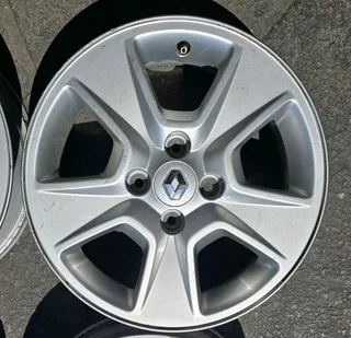 15&#34; Renault Sandero/Clio mags (4×100pcd).