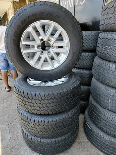 17&#39; Toyota Hilux D4D/Fortuner wheels and tires for sale