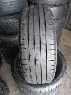 Bridgestone Alenza 215/60 R17 tyres