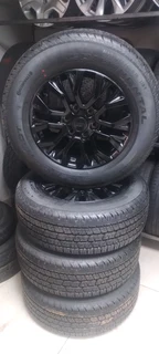 18 inch Ford Stormtrak/Thunder/Wildtrack original mags with brand new 265/60/18