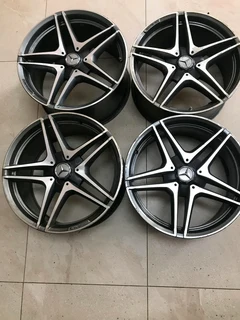 19inch AMG C63 Genuine Mercedes-Benz C-Class rim