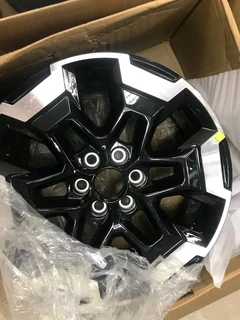 18 inch Nissan navara original rims