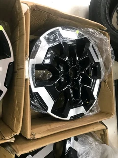 18 inch Nissan navara original rims