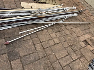 Curtains, rods, pelmets