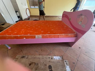 Barbie bed with single mattress