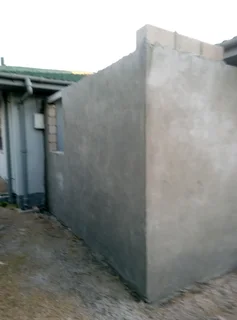 We do renovation, plastering, paving, building, roofing and etc