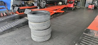 Used tyres to fit Hilux, 4 x 265x60x18. Michelin LTX Force