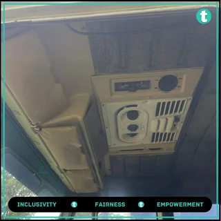 1990 MERCEDES BENZ V-SERIES - DOUBLE DIFF HORSE FOR SALE