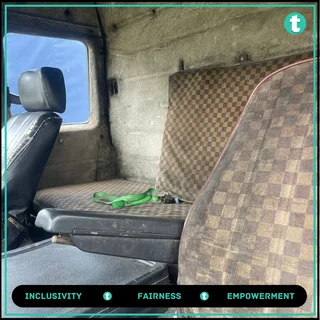 1990 MERCEDES BENZ V-SERIES - DOUBLE DIFF HORSE FOR SALE