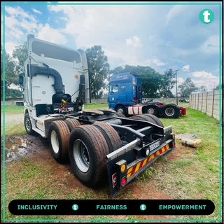 2011 FREIGHTLINER CUMMINS ISX 530 - DOUBLE DIFF HORSE FOR SALE