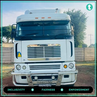 2010 freightliner Cummins Isx 500 — Last Chance To Get An Insane Deal, Truck In Excellent Condition!