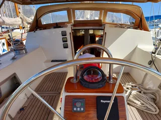 SERIOUS INVESTMENT YACHTS - ANGELA COLLINS YACHTS