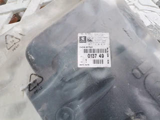 Peugeot 206HDI Engine Cover (brand new) still in original packaging.