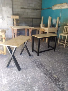 Wood study desk