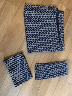 Duvet Cover Queen size with 2 cushion covers blue (Price drop)