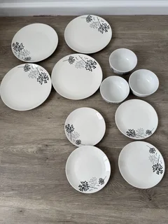 Beautiful kitchen plates &amp; bowls