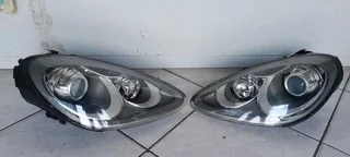 PORSCHE CAYENNE HEADLIGHT 2015