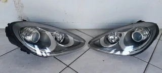 PORSCHE CAYENNE HEADLIGHT 2015