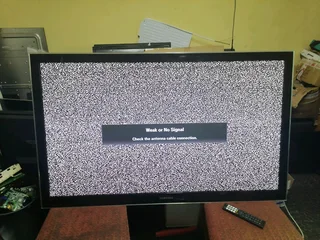 2 x 60 inch 1st Generation Plasma Smart tv&#39;s