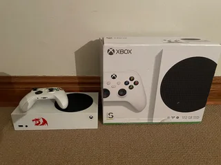 XBOX Series S with keyboard, mouse and headset