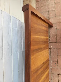 Long low headboard