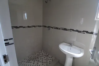 1-Bedroom freestanding flat for rent in Escombe - R5000